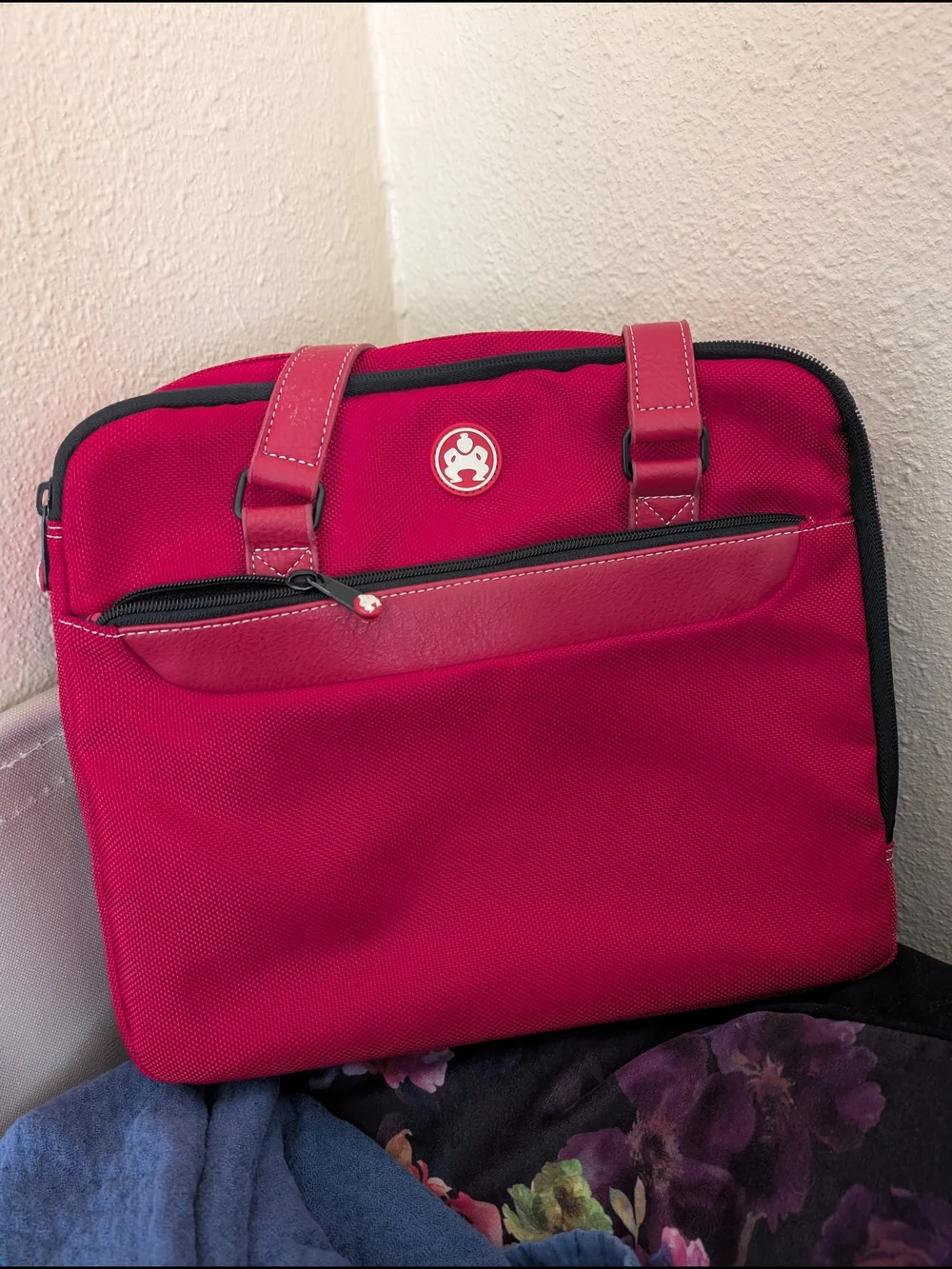 Red Laptop Briefcase Tote - Unknown Brand